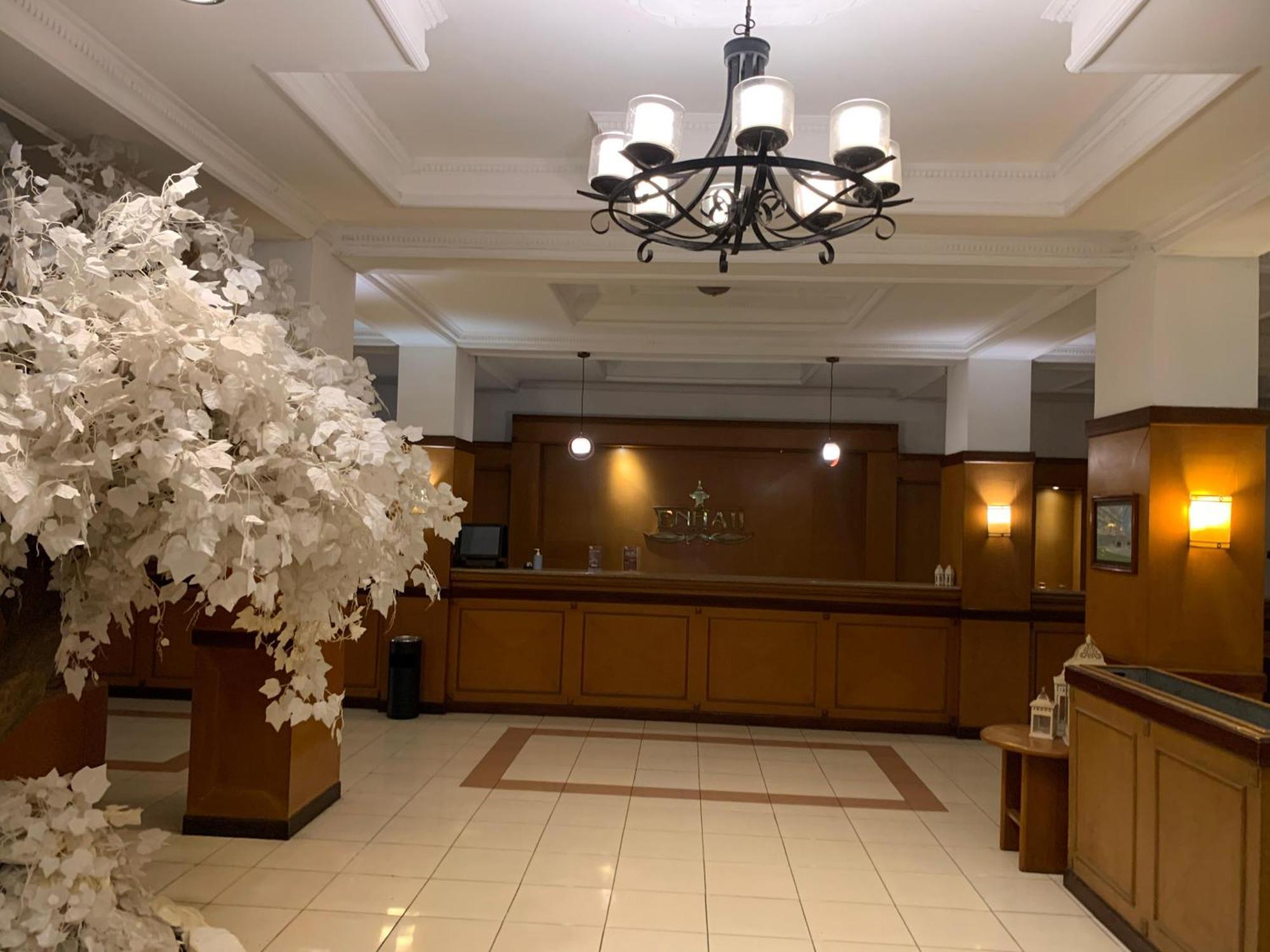 Enhaii Hotel Bandung Exterior photo